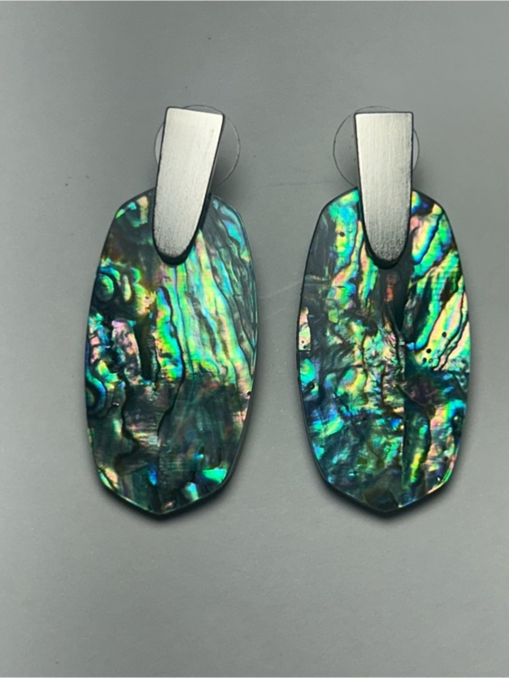 Kendra Scott Iridescent Statement Earrings Abalone Stud Jewelry + Dust Bag